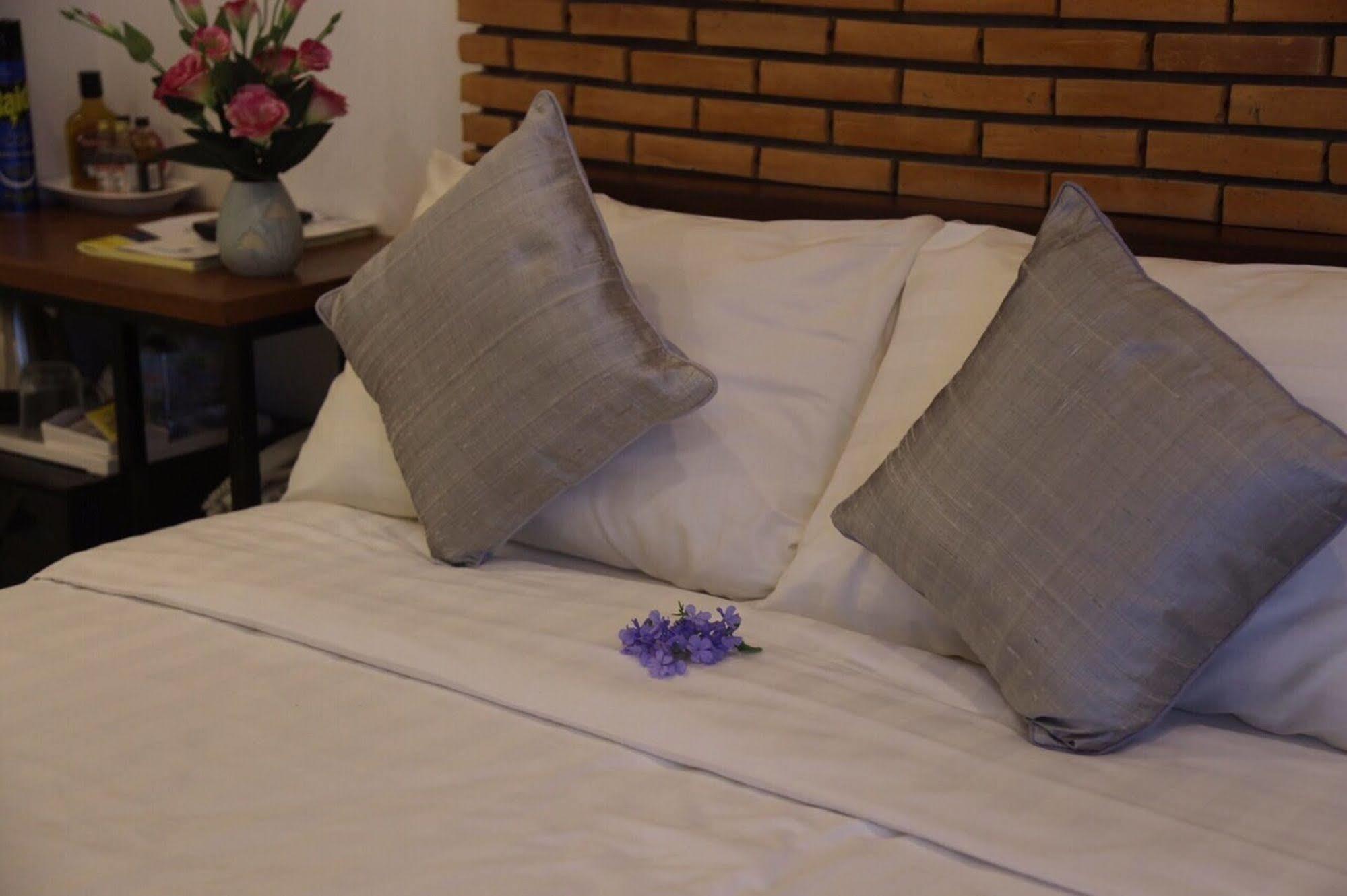 The Blue Corner Boutique Hotel 金边 外观 照片